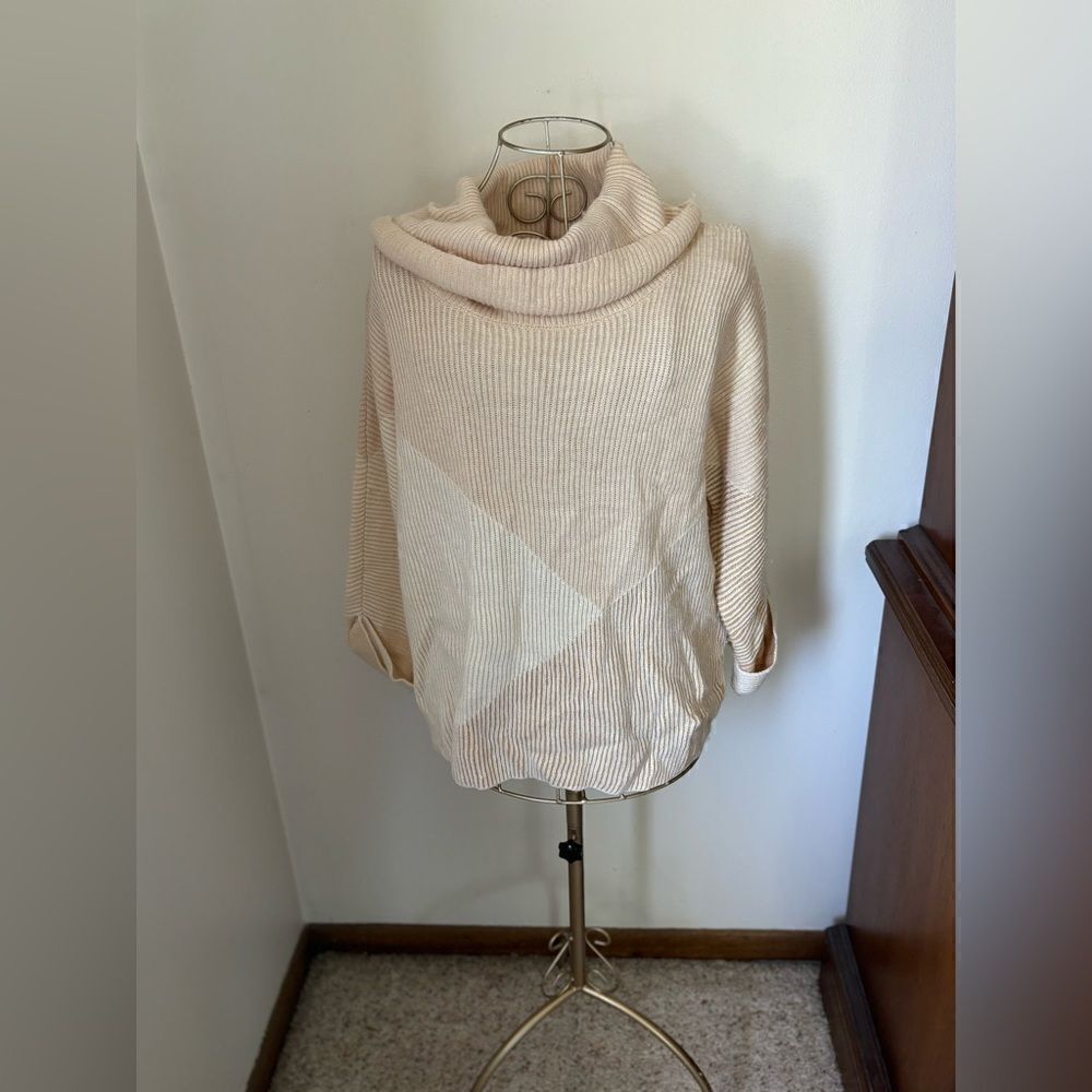 Chico’s cream and tan wool blend turtleneck sweater chico’s size 0